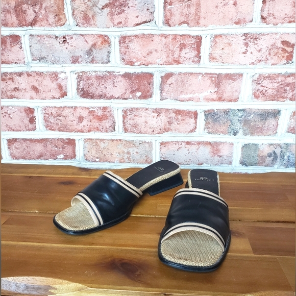 Anne Klein Black & Camel Leather Slide *SANDAL DEAL: 1/ $15 OR 2/ $25!* - Picture 2 of 4